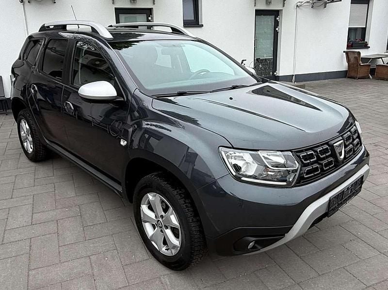 Gebraucht Dacia Duster Comfort 114 PS (83 kW) 2019 Grau "comete" SUV