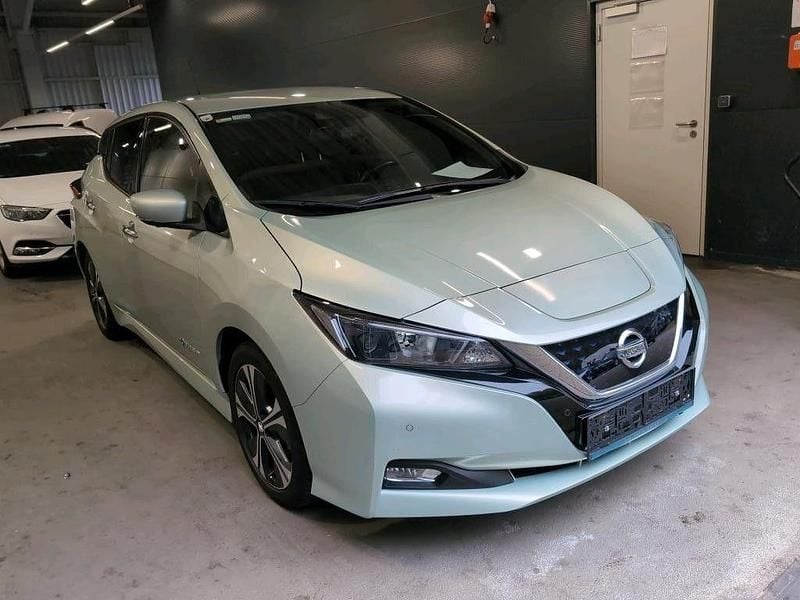 Gebraucht Nissan Leaf 110 kW (150 PS) 2018 Grün Kleinwagen