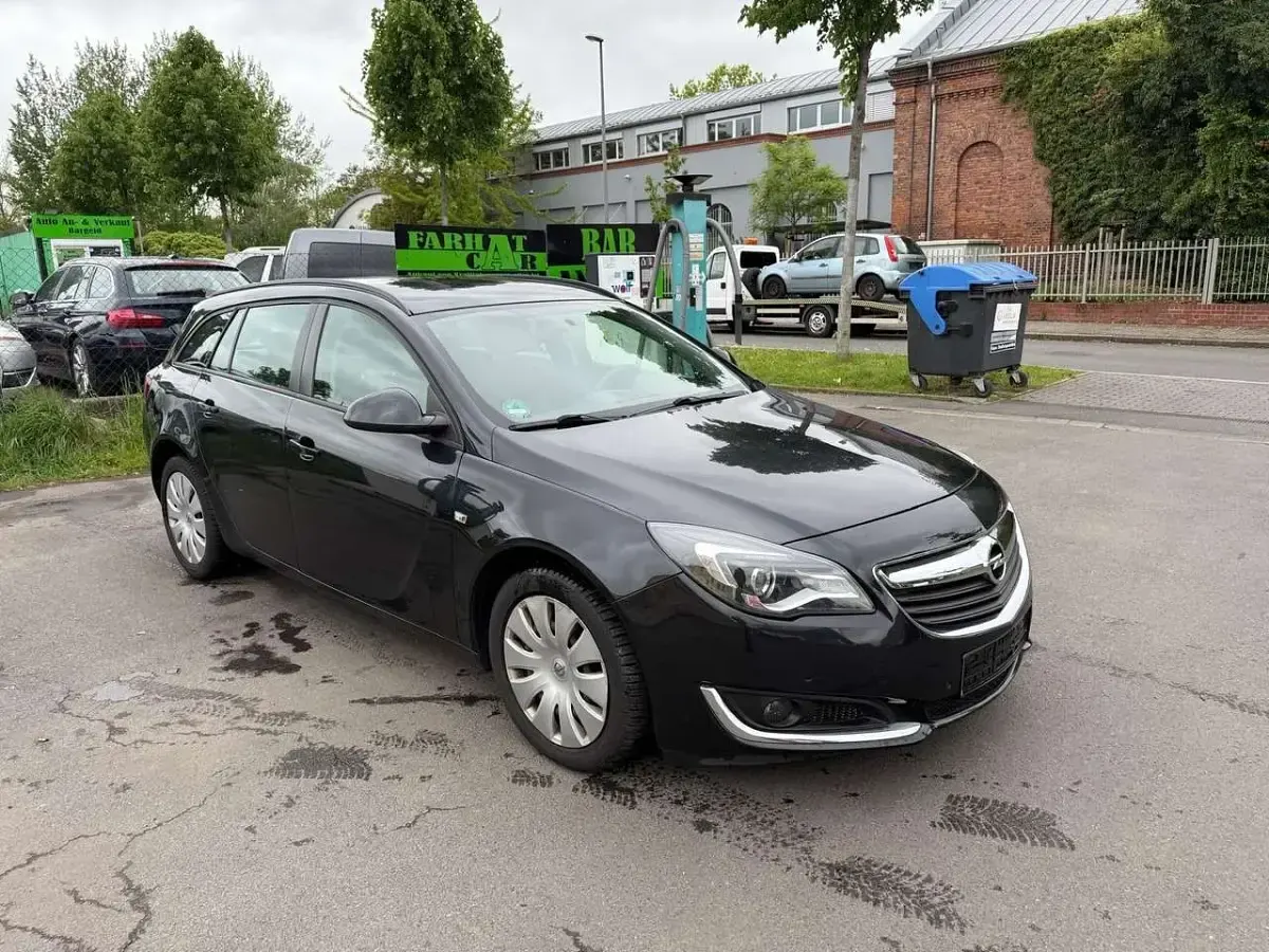 Używany Opel Insignia 140 KM (102 kW) 2015 Czarny Kombi