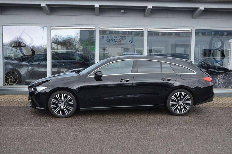 Gebraucht Mercedes CLA200 150 PS (110 kW) 2023 Nachtschwarz Kombi