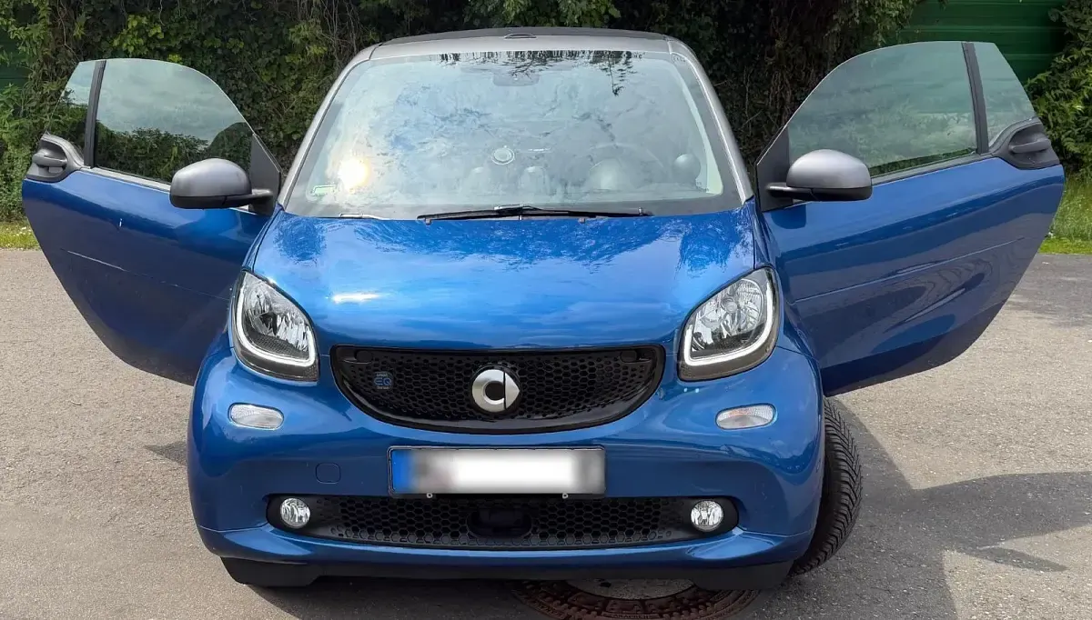Gebraucht Smart ForTwo Electric Drive 60 kW (82 PS) 2018 Blau Cabrio