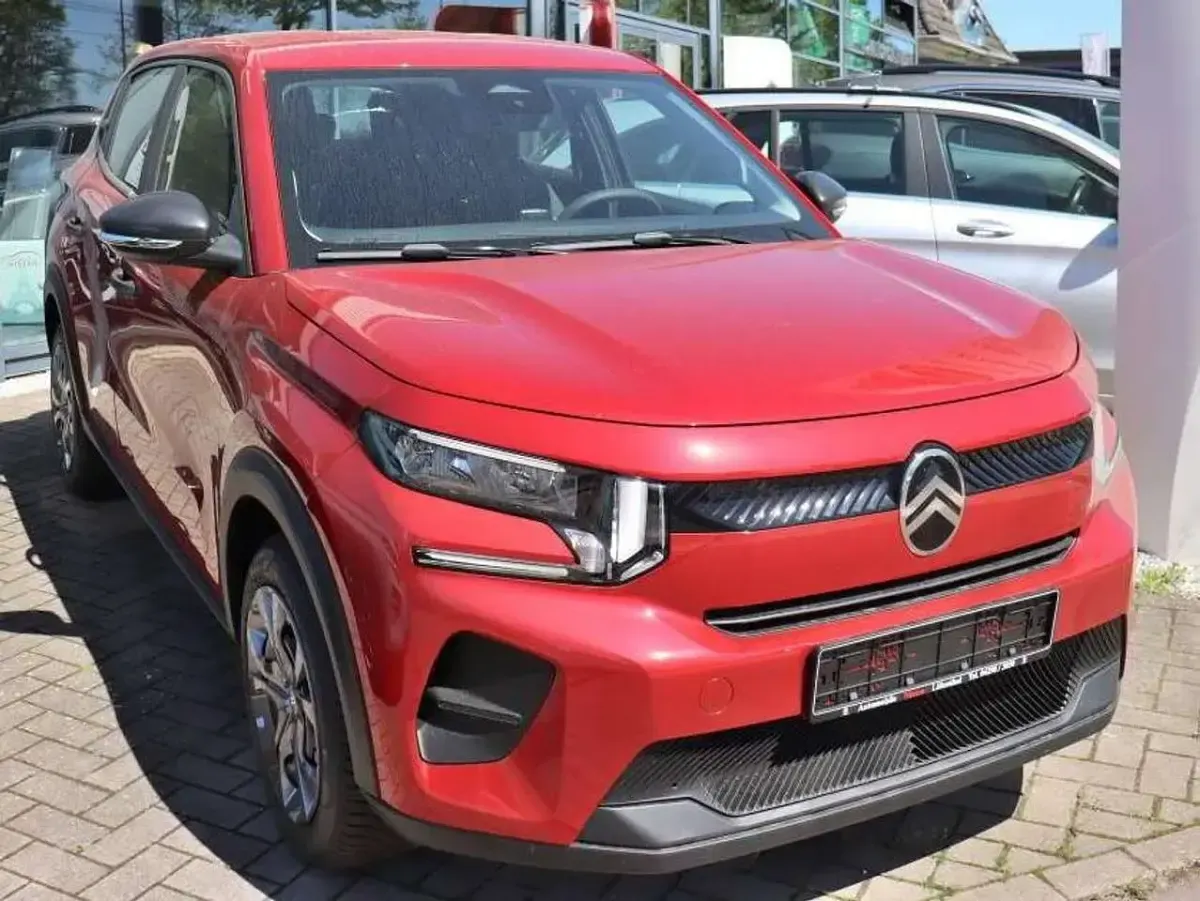 Nowe Citroën C3 101 KM (74 kW) 2026 Czerwony SUV