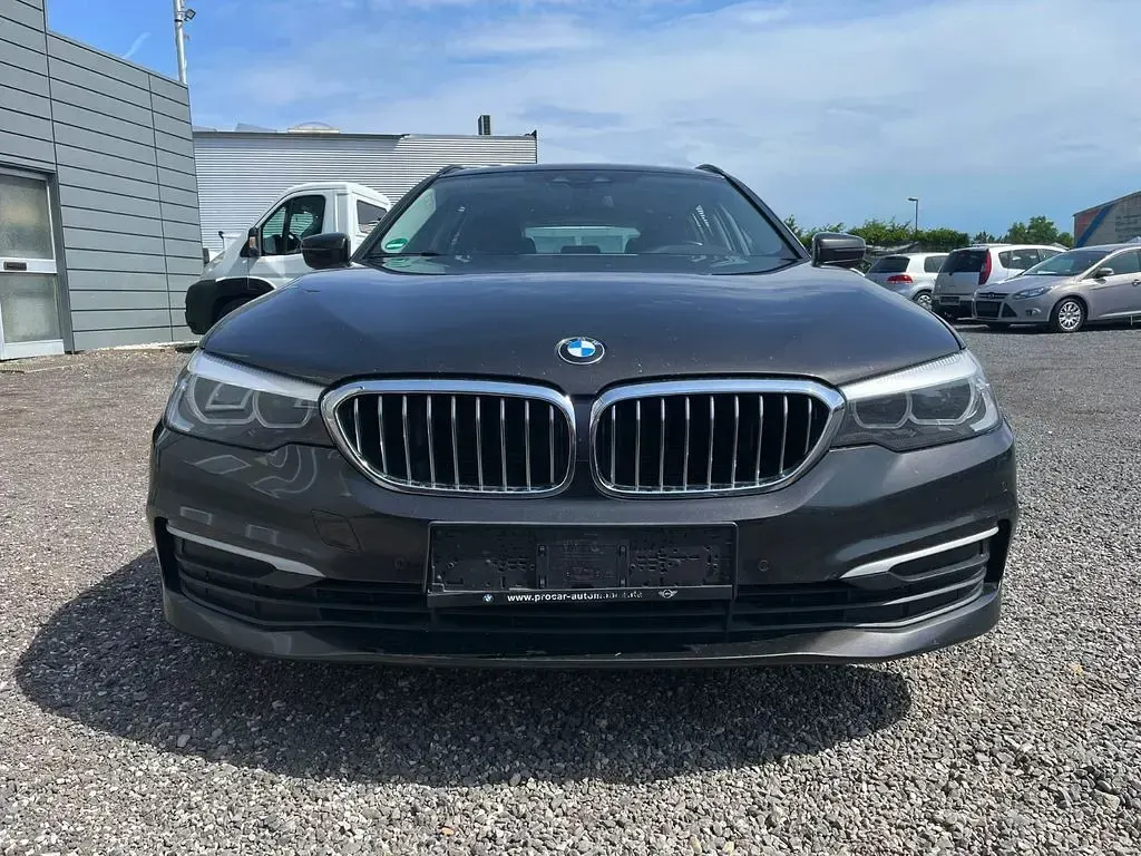 Gebraucht BMW 520 Performance 190 PS (139 kW) 2017 Braun Kombi
