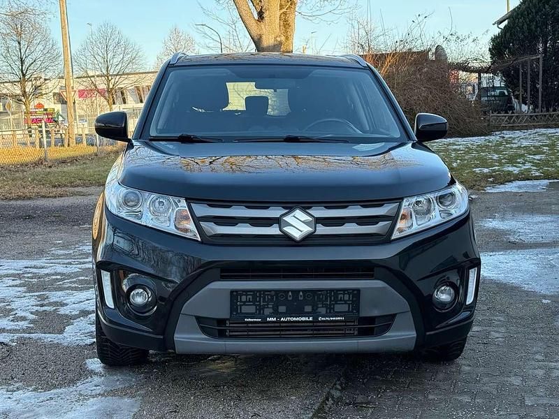 Gebraucht Suzuki Vitara Comfort 120 PS (88 kW) 2017 Schwarz SUV