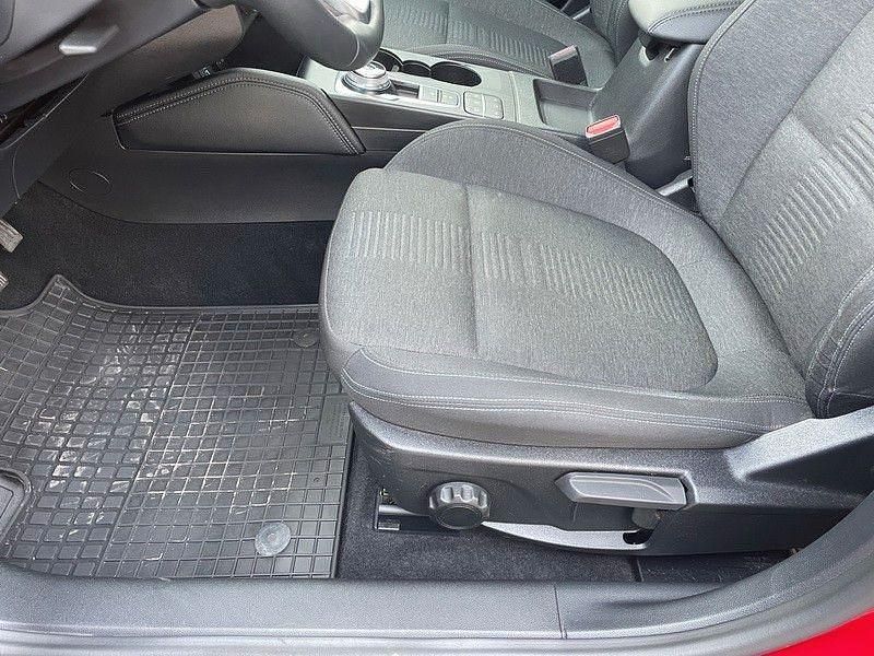 Gebraucht Ford Focus Active X 150 PS (110 kW) 2020 Rot Kombi