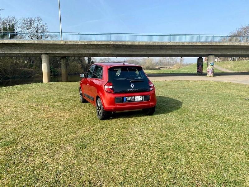 Gebraucht Renault Twingo Dynamique 71 PS (52 kW) 2015 Rot Kleinwagen