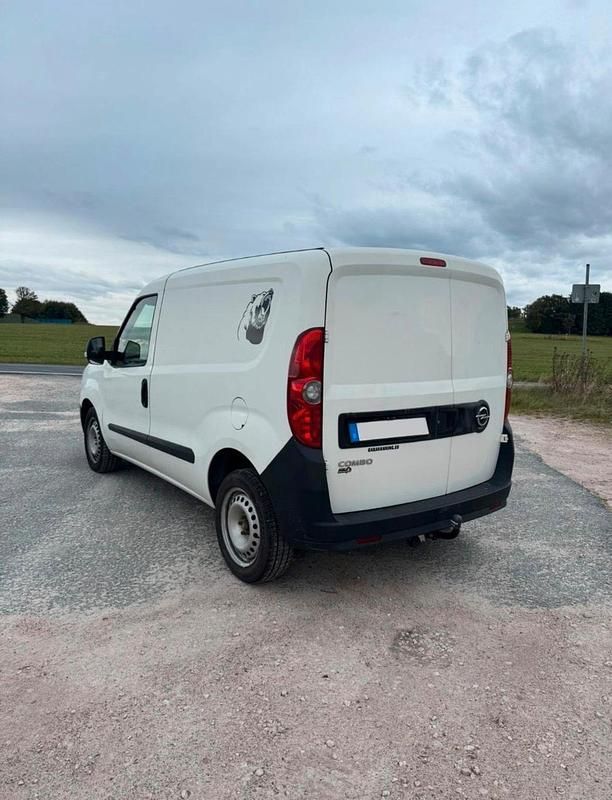 Gebraucht Opel Combo 95 PS (69 kW) 2017 Weiß Van / Kleinbus