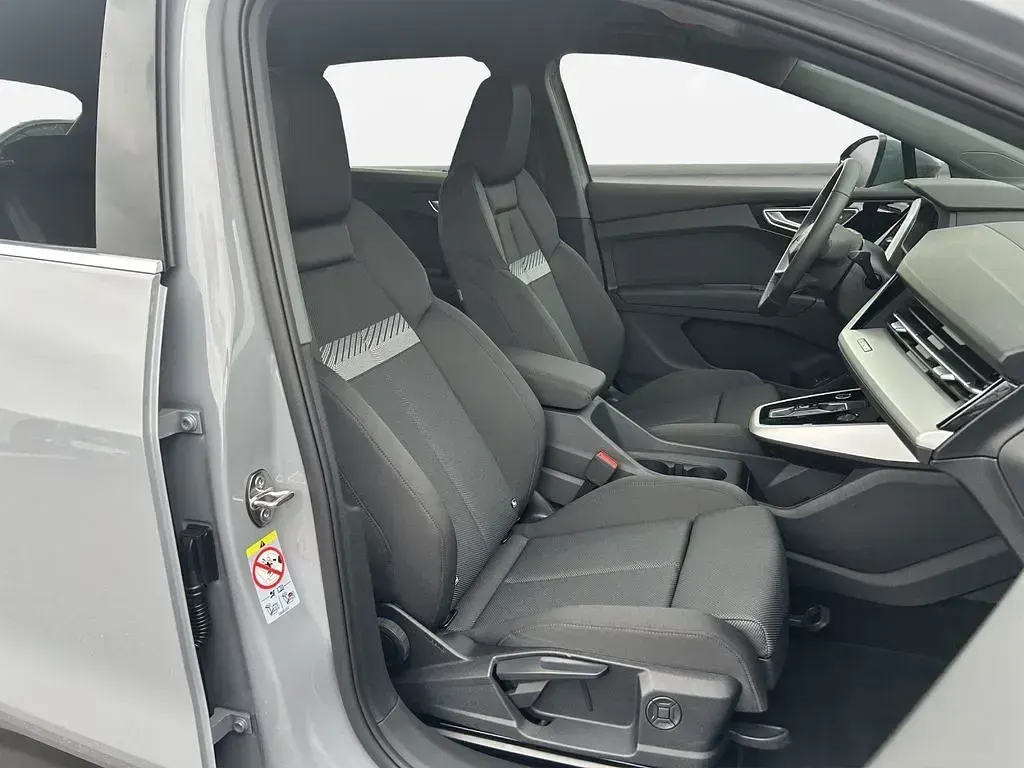 Usata Audi Q4 e-tron Comfort 210 kW (286 CV) 2025 Grigio SUV