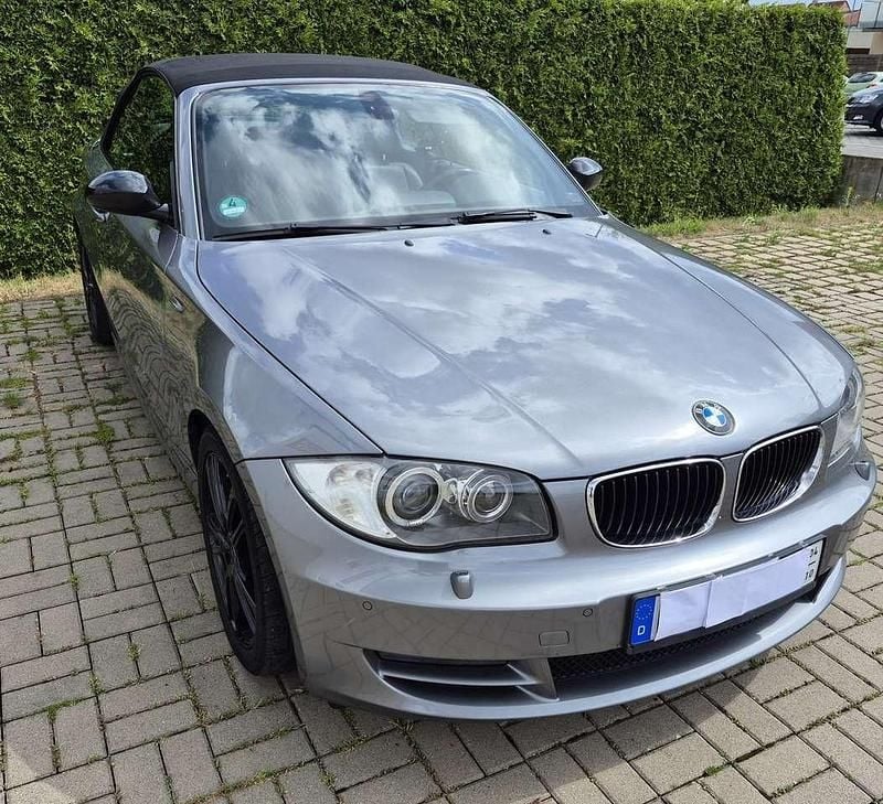 Grau Gebraucht 2009 BMW 125 Cabriolet Advantage Cabrio | 12.980 € (Fairer Preis) - Bild 1/4