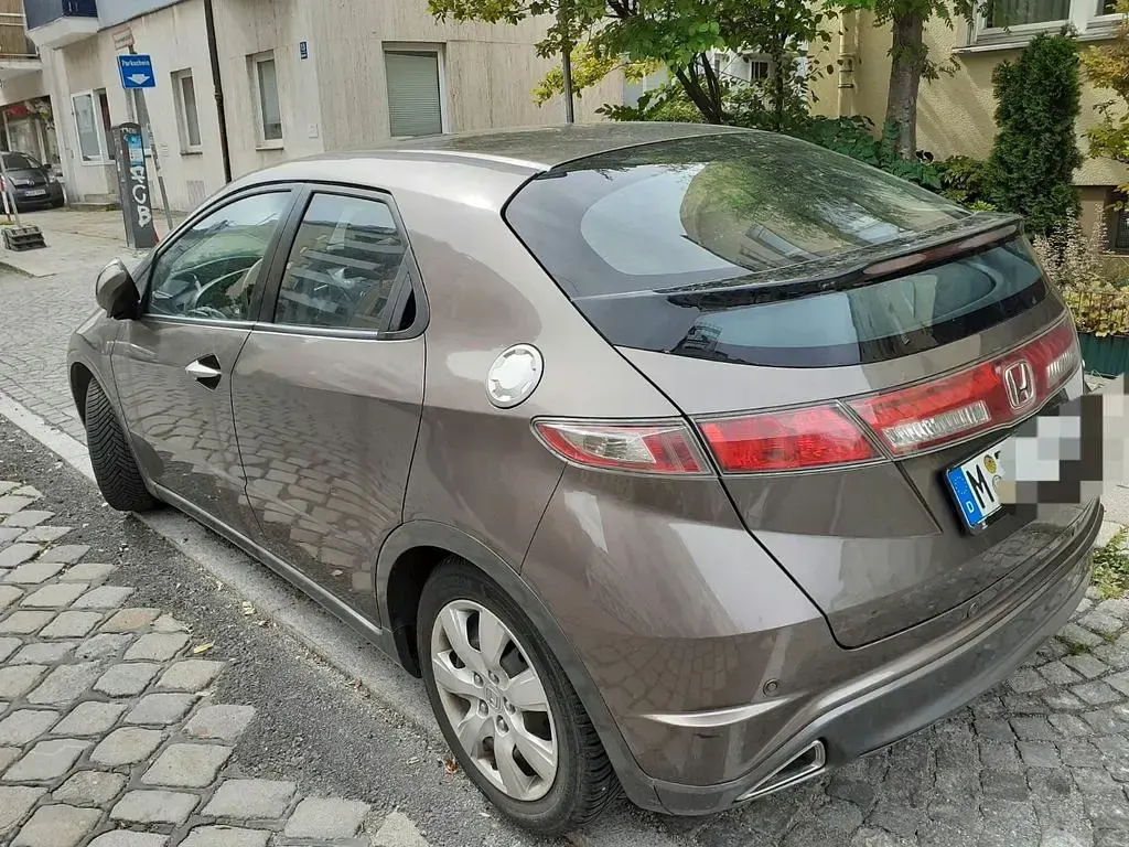 Gebraucht Honda Civic 99 PS (72 kW) 2010 Braun Limousine