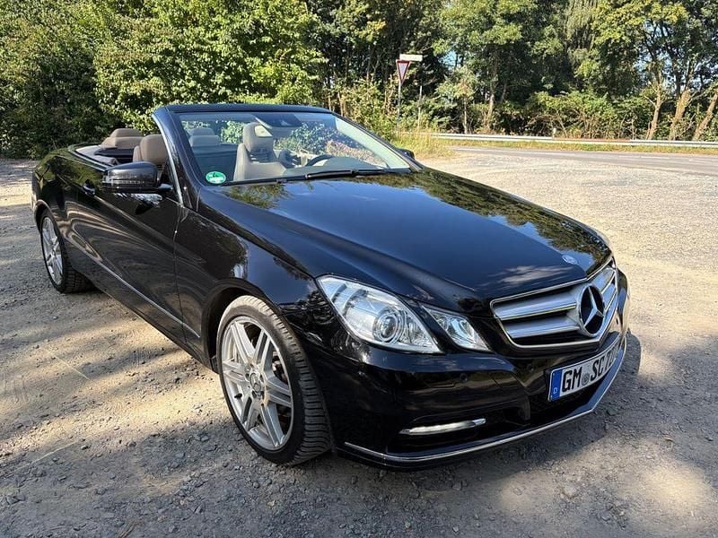 Gebraucht Mercedes E350 265 PS (194 kW) 2013 Schwarz Cabrio