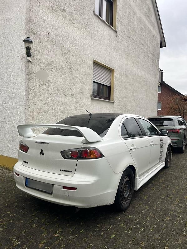 Weiß Gebraucht 2008 Mitsubishi Lancer Limousine | 4.500 € (Etwas zu teuer) - Bild 1/4