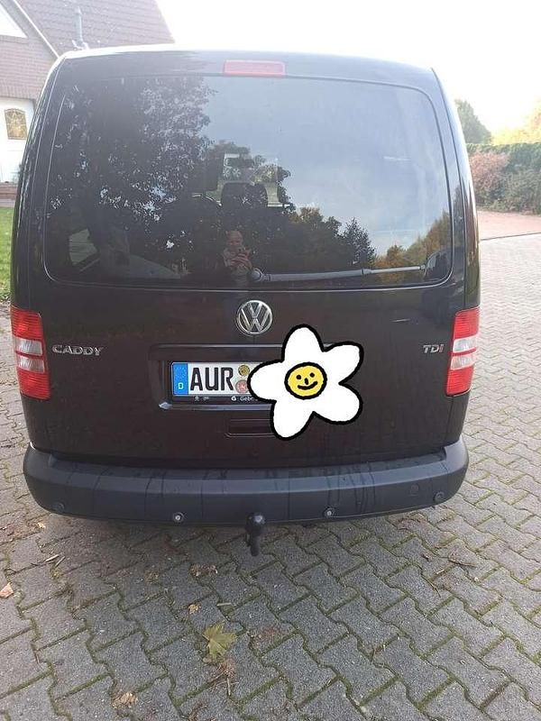 Gebraucht VW Caddy 102 PS (75 kW) 2011 Schwarz Van / Kleinbus