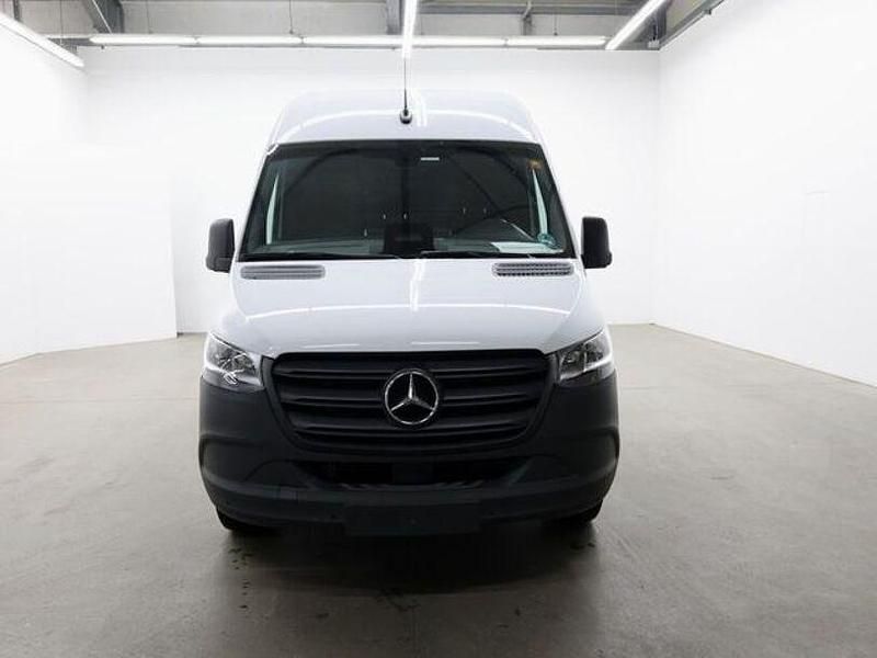 Gebraucht Mercedes Sprinter 170 PS (125 kW) 2025 Arktikweiss Van