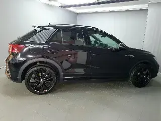 Second-hand VW T-Roc R-line 150 CP (110 kW) 2025 SUV