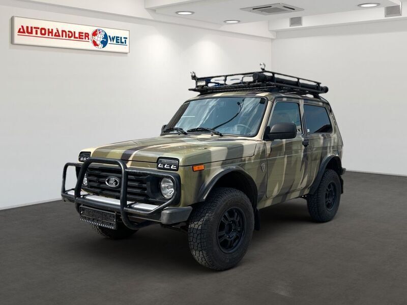 Grün Gebraucht 2019 Lada niva SUV | 12.499 € (Superpreis) - Bild 1/3