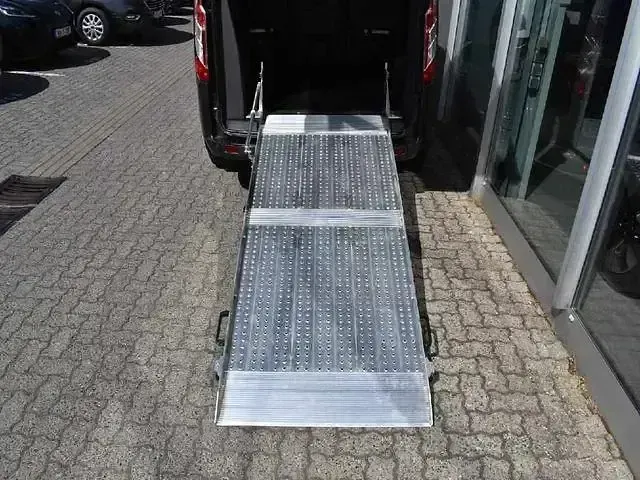 Gebraucht Ford Tourneo Custom Titanium X 170 PS (125 kW) 2023 Grau Van