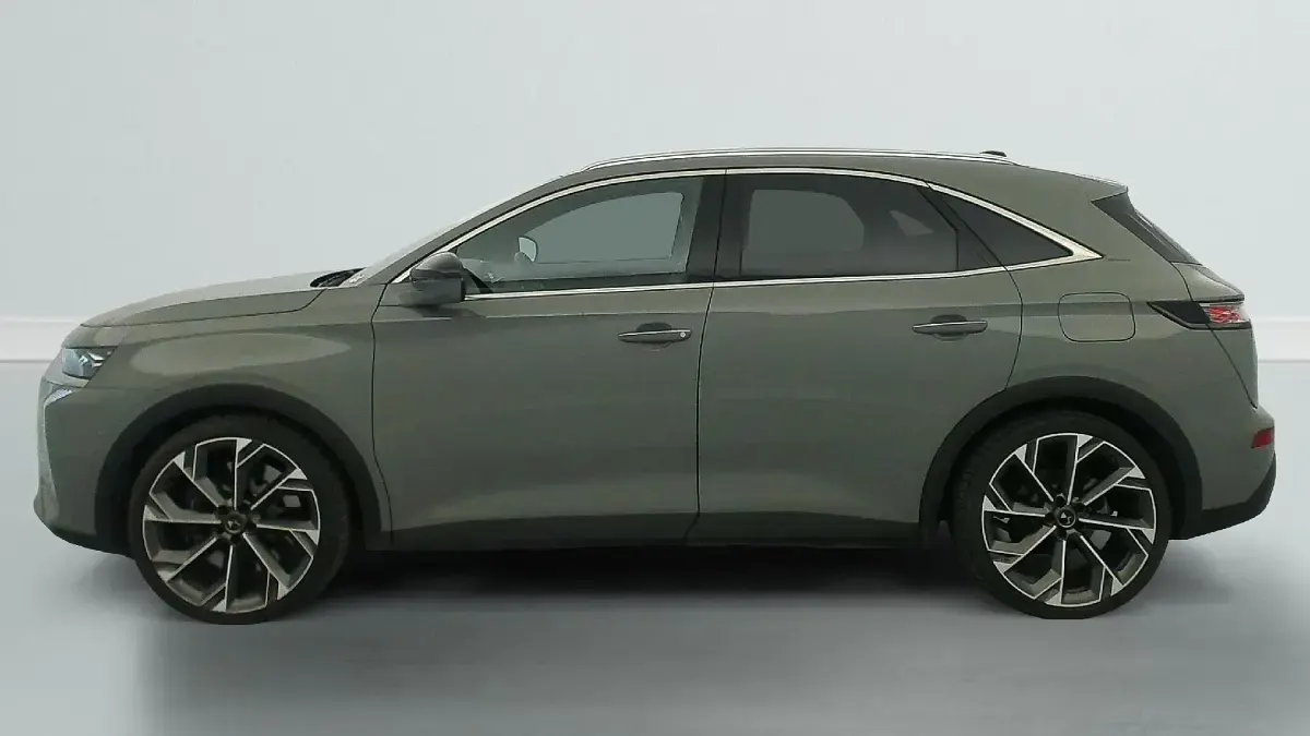 Gebraucht DS Automobiles DS7 Crossback Rivoli 200 PS (147 kW) 2024 Gris laque SUV