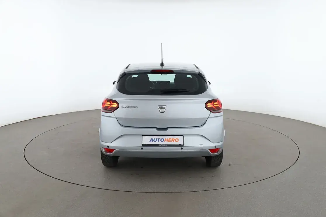 Gebraucht Dacia Sandero Comfort 91 PS (66 kW) 2022 Grau Kleinwagen