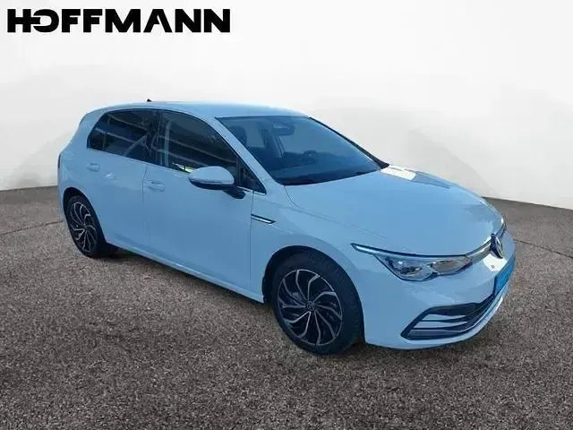 Gebraucht VW Golf VIII Style 190 PS (139 kW) 2023 Weiß Limousine