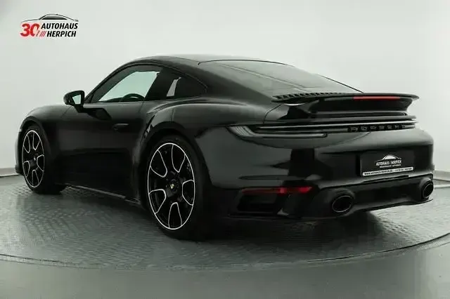 Second-hand Porsche 992 650 CP (478 kW) 2022 Negru Coupe
