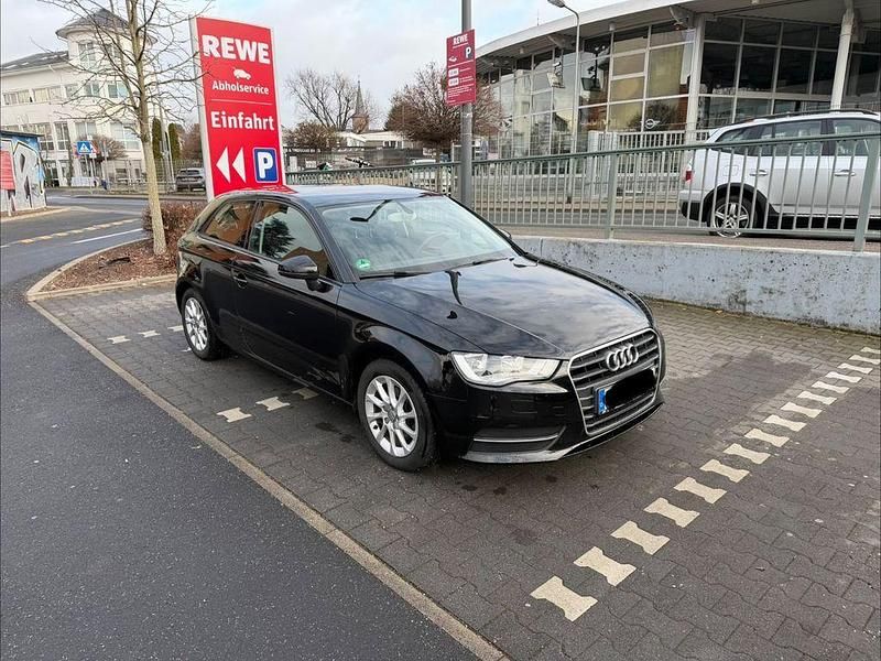 Schwarz Gebraucht 2013 Audi A3 Limousine | 9.000 € (Guter Preis) - Bild 1/4