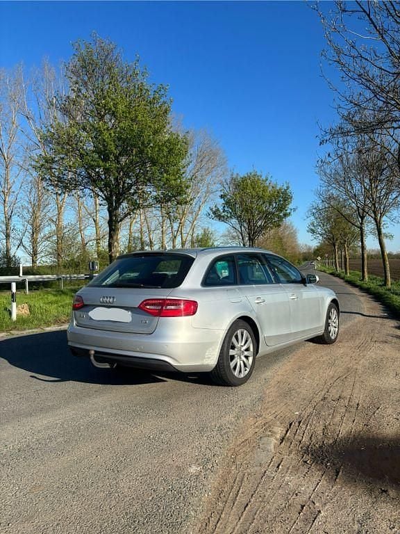 Second-hand Audi A4 Ambiente 177 CP (130 kW) 2013 Gri Break