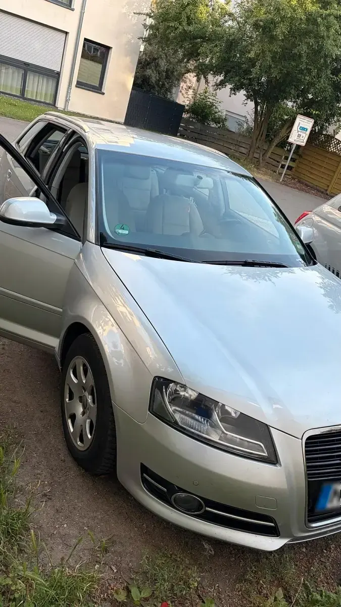 Gebraucht Audi A3 Sportback 125 PS (91 kW) 2011 Grau Kleinwagen