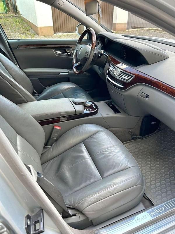 Silber Gebraucht 2009 Mercedes S320 Limousine | 11.000 € (Superpreis) - Bild 1/4