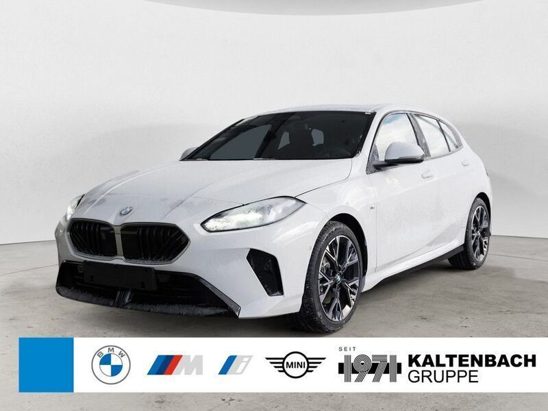 Alpinweiss iii Neu 2025 BMW 120 M Sport Kleinwagen | 35.390 € (Superpreis) - Bild 1/3
