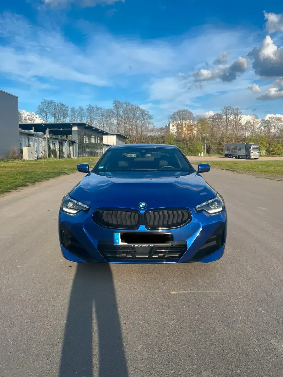 Gebraucht BMW 220 M Sport 184 PS (135 kW) 2024 Blau Coupé