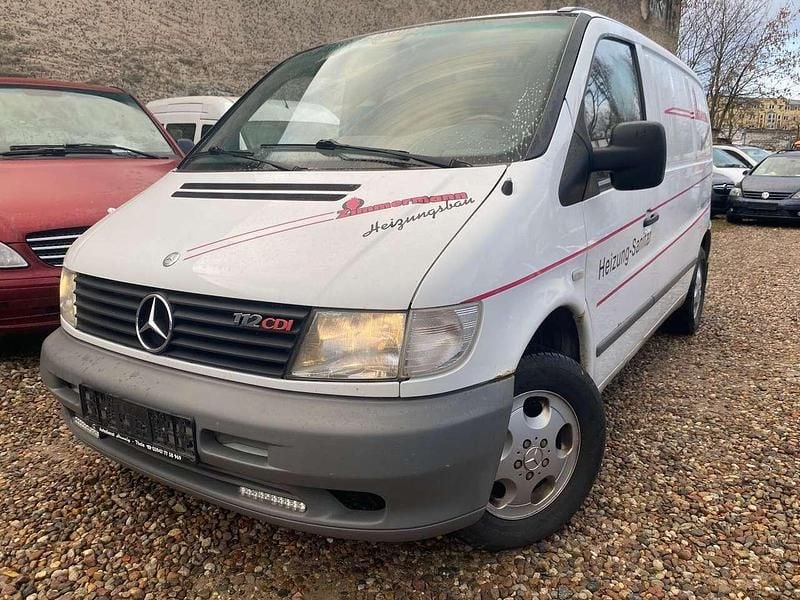 Weiß Gebraucht 2003 Mercedes Vito Van / Kleinbus | 3.950 € (Guter Preis) - Bild 1/4