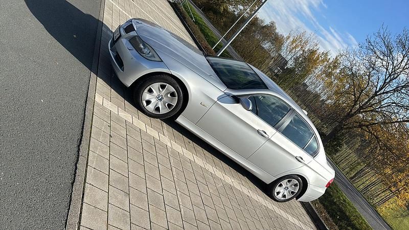 Gebraucht BMW 325 218 PS (160 kW) 2006 Silber Limousine