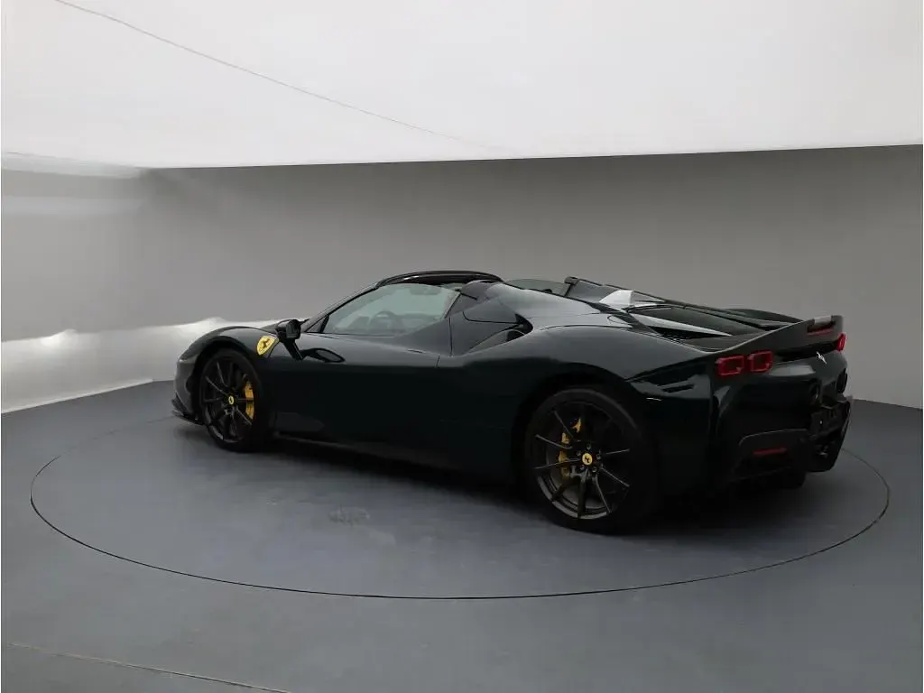 Gebraucht Ferrari SF90 1002 PS (736 kW) 2023 Verde british racing Cabrio