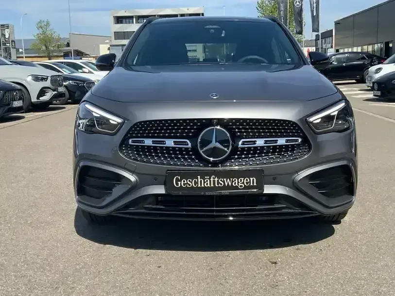 Gebraucht Mercedes GLA220 AMG 190 PS (139 kW) 2026 Grau SUV