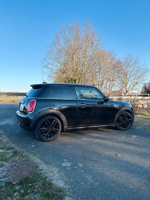 Gebraucht Mini Cooper 136 PS (100 kW) 2016 Schwarz Kleinwagen