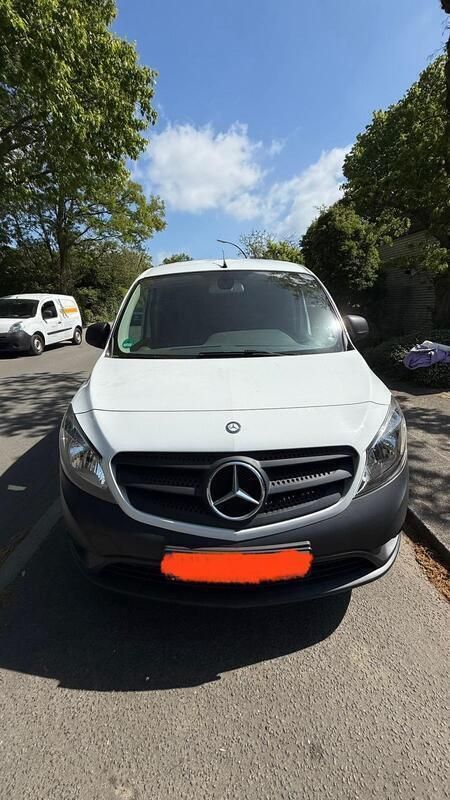 Weiß Gebraucht 2019 Mercedes Citan 112 Van / Kleinbus | 9.999 € (Fairer Preis) - Bild 1/4