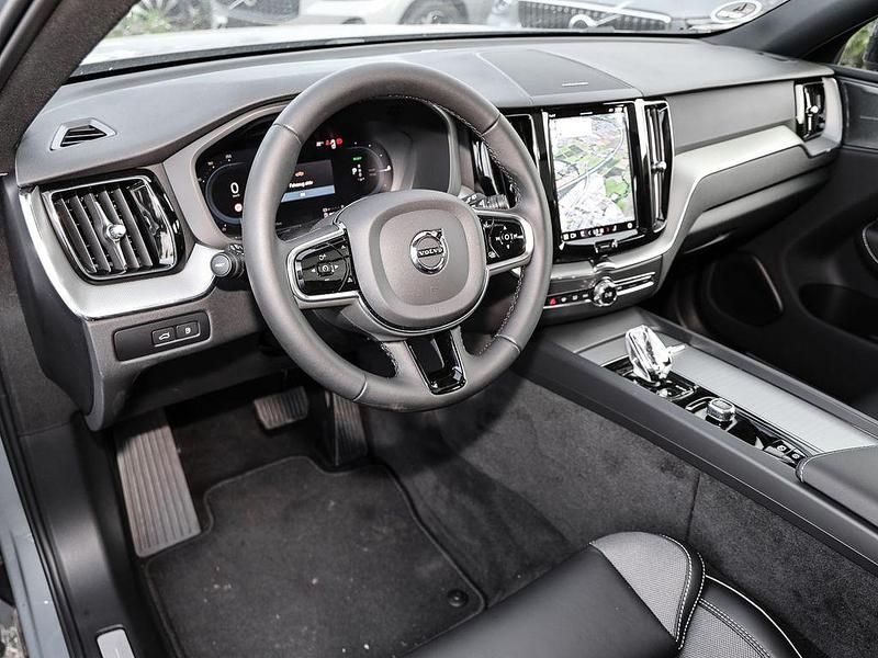Gebraucht Volvo XC60 Plus 398 PS (292 kW) 2023 Thunder grey / metallic SUV