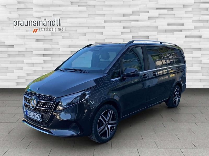 Grau Gebraucht 2025 Mercedes V300 Avantgarde Van / Kleinbus | 84.400 € (Guter Preis) - Bild 1/4