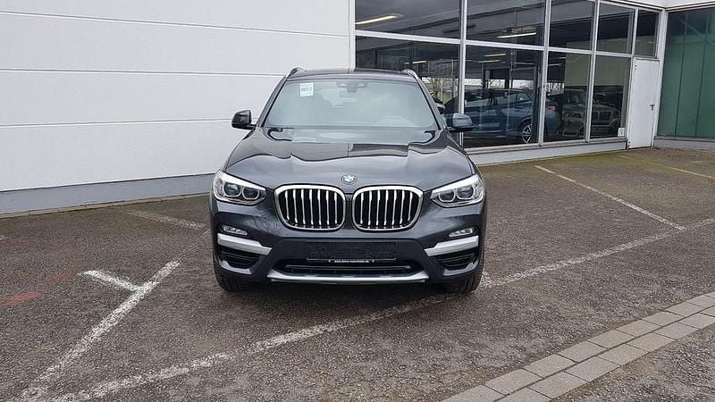 Grau Gebraucht 2018 BMW X3 xLine SUV | 27.900 € (Guter Preis) - Bild 1/4