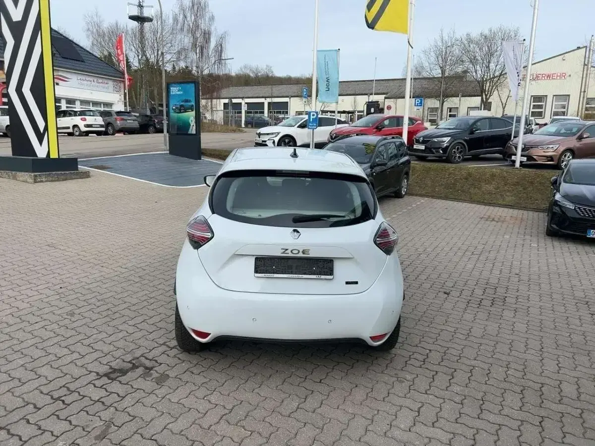 Usata Renault Zoe Evolution 80 kW (110 CV) 2023 Bianco Utilitaria