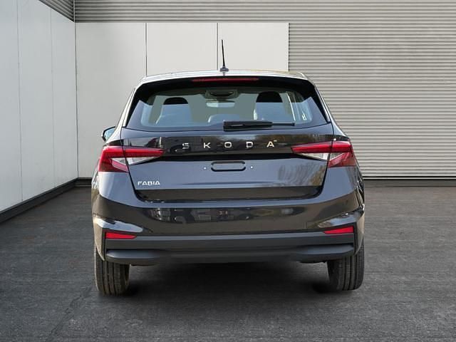 Neu Skoda Fabia Selection 95 PS (69 kW) 2025 Graphitegrau metallic Kleinwagen