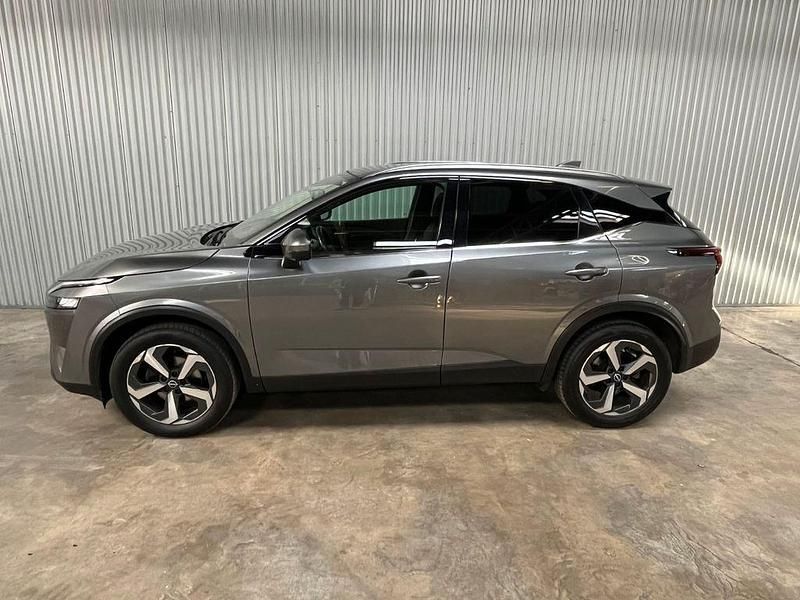Grau Gebraucht 2023 Nissan Qashqai N-Connecta SUV | 18.150 € (Guter Preis) - Bild 1/4