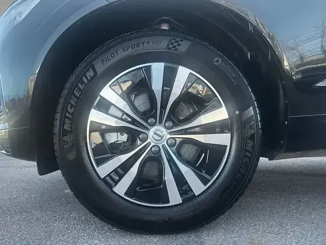Używany Volvo XC60 Core 349 KM (256 kW) 2025 Czarny SUV
