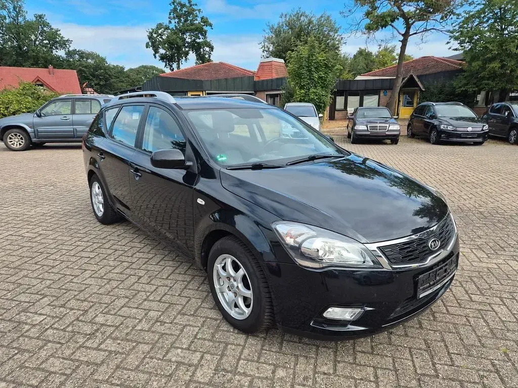 Gebraucht Kia Ceed Sportswagon 90 PS (66 kW) 2011 Schwarz Kombi
