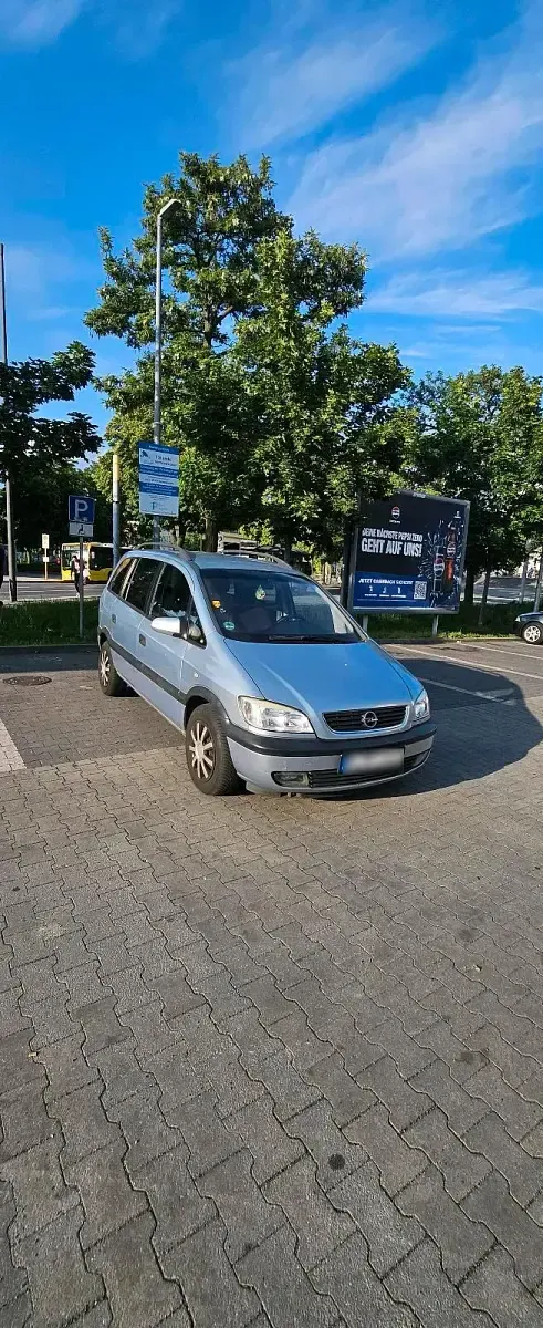 Gebraucht Opel Zafira 125 PS (91 kW) 2002 Silber Van / Kleinbus
