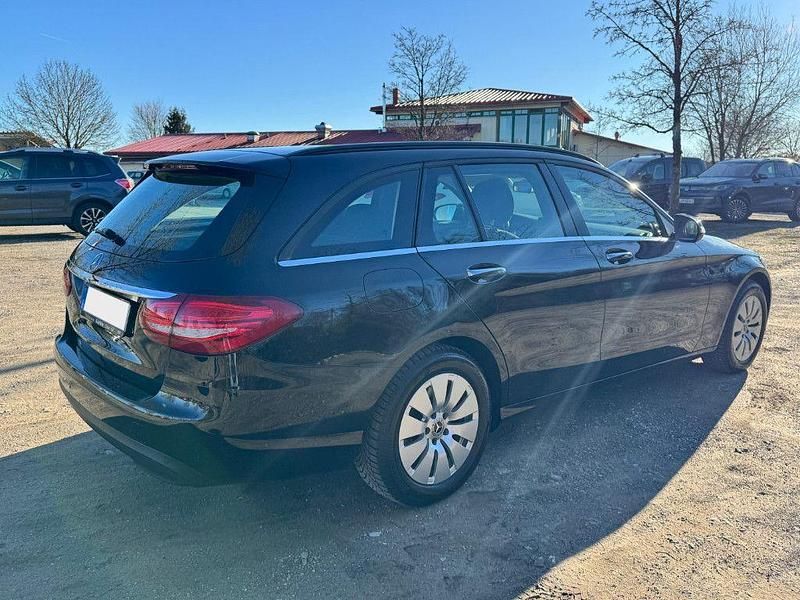 Gebraucht Mercedes C220 170 PS (125 kW) 2018 Schwarz Kombi