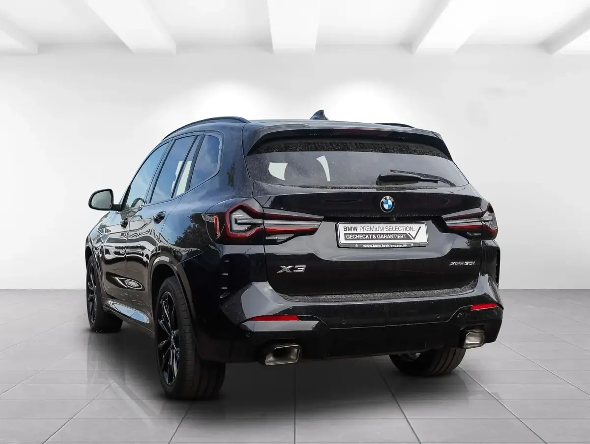 Gebraucht BMW X3 Performance 245 PS (180 kW) 2024 Black sapphire metallic (schwarz) SUV
