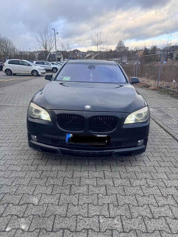 Schwarz Gebraucht 2008 BMW 730 Limousine | 12.000 € (Fairer Preis) - Bild 1/4