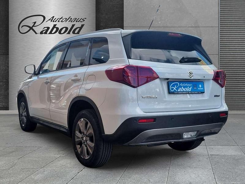 Gebraucht Suzuki Vitara Comfort 110 PS (80 kW) 2026 Pearl cool white (weiß) SUV
